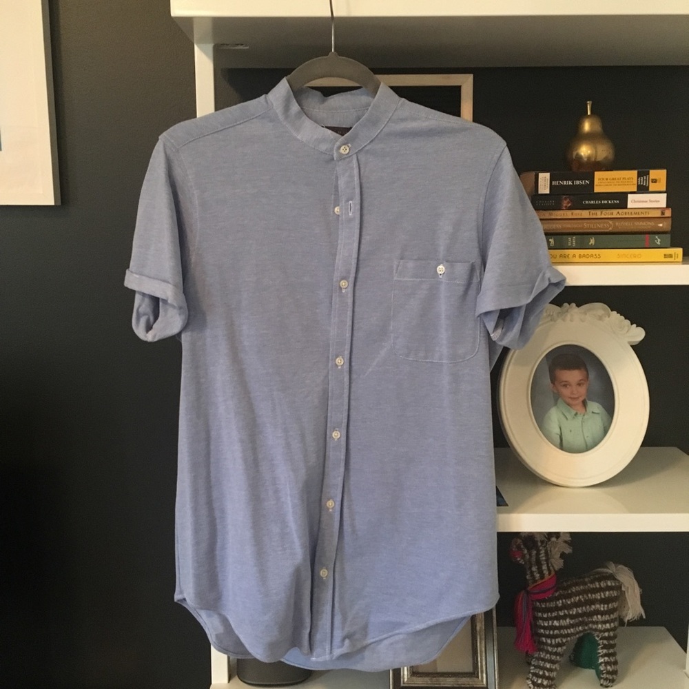 Zara Man light blue pique shirt